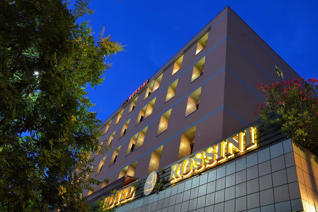 Hotel Rossini Pesaro Esterno foto