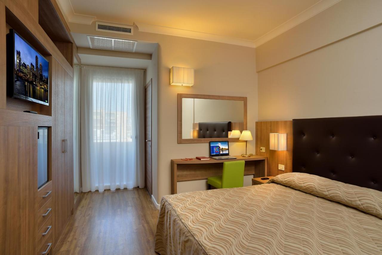 Hotel Rossini Pesaro Esterno foto