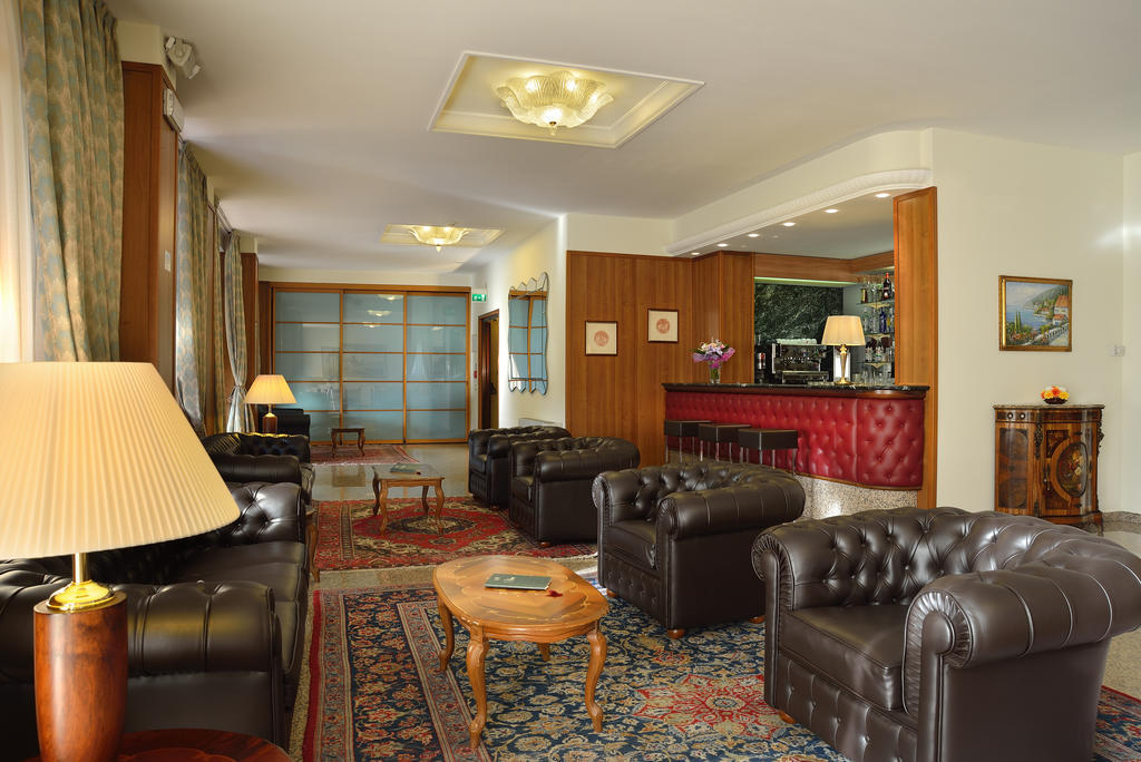 Hotel Rossini Pesaro Esterno foto