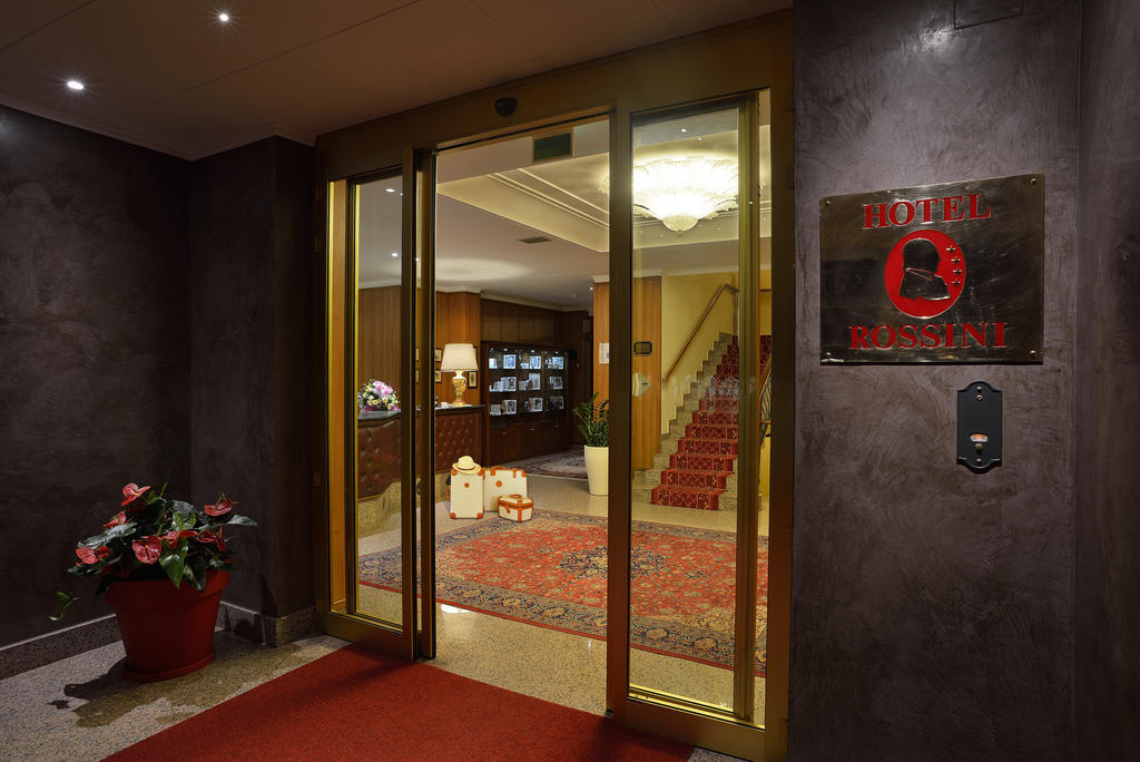 Hotel Rossini Pesaro Esterno foto