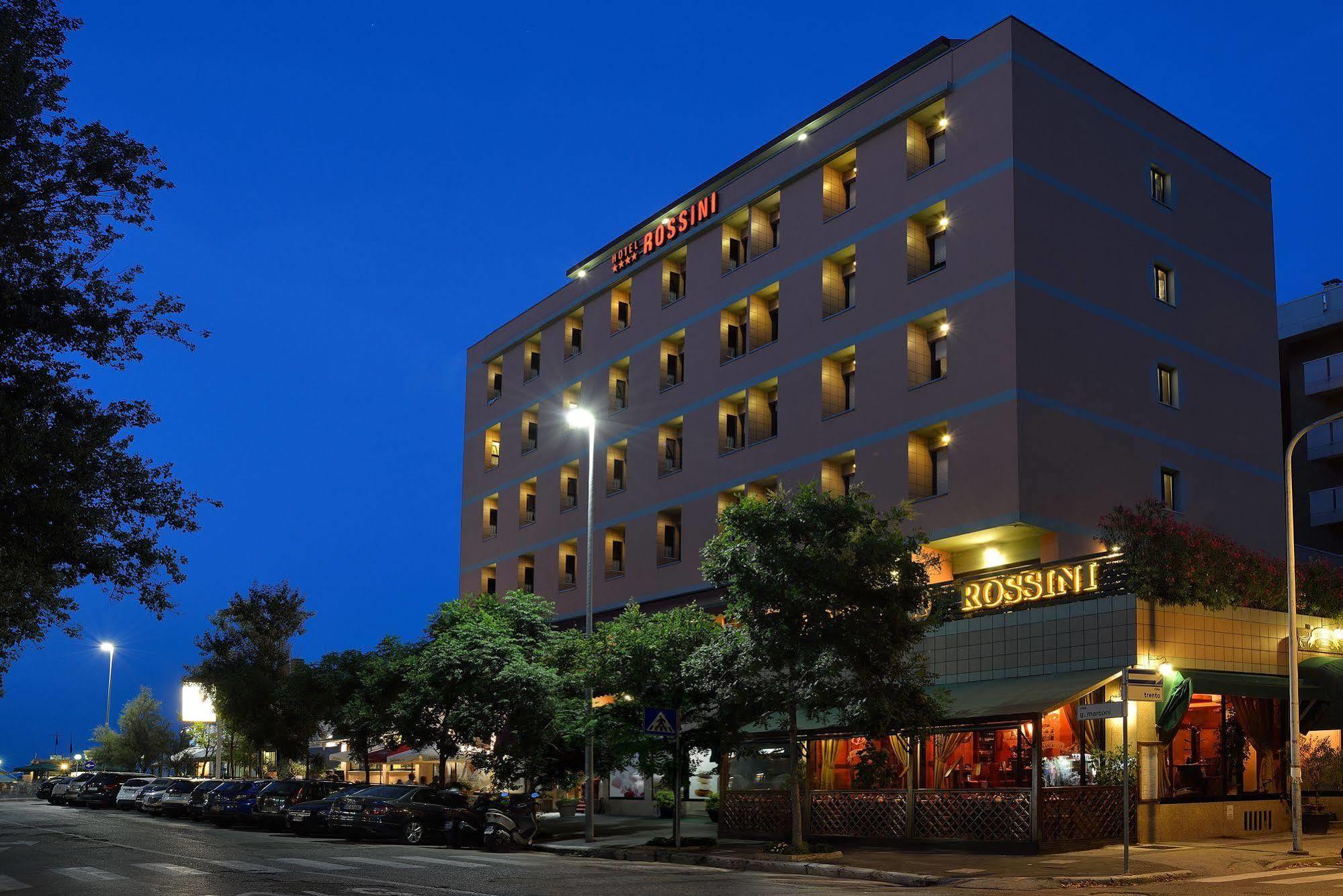 Hotel Rossini Pesaro Esterno foto