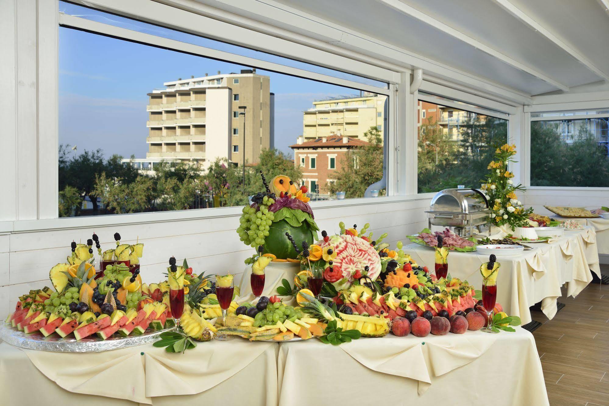 Hotel Rossini Pesaro Esterno foto